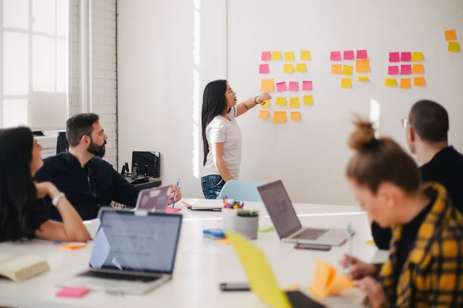 Small business manager comparing Deputy and Maxuod Shift scheduling workflows